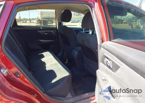 2015 Nissan Altima 2.5 S из США, поврежденный, VIN 1N4AL3AP2FC119948